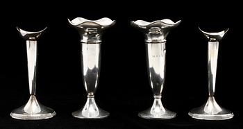 VASER, ett par, samt LJUSSTAKAR, ett par, silver, 1900-tal.