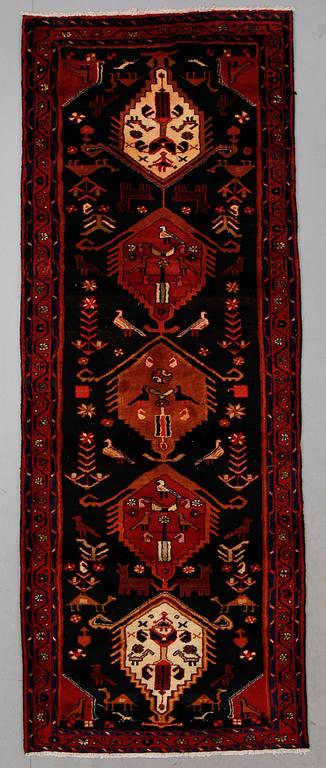 MATTA, Malayer, ca 297 x 110 cm.