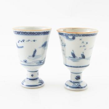 Cup on foot a pair of China 17th century porcelain.