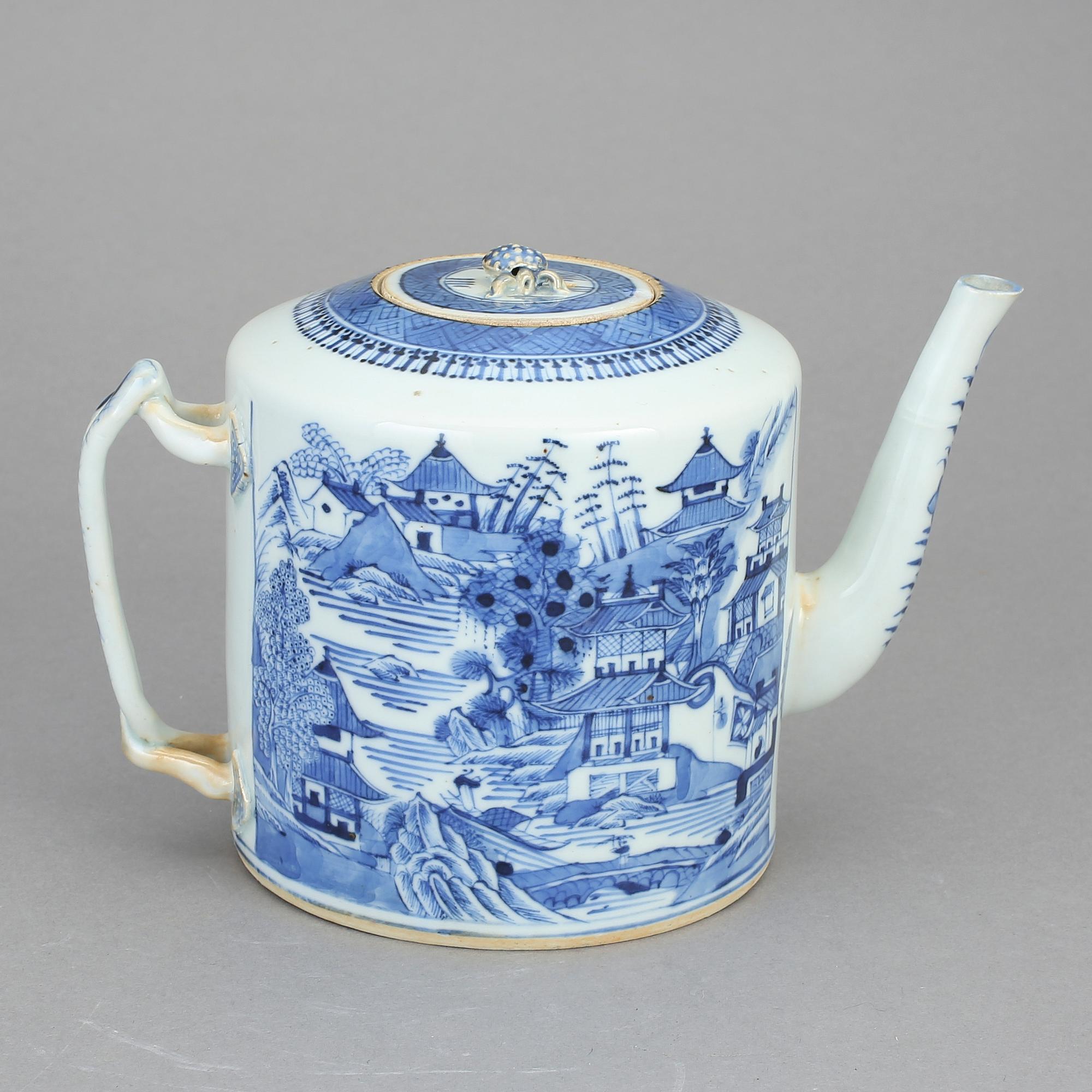 TEKANNA, porslin, Jiaqing, Kina, omkring år 1800.