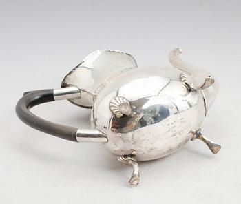 KAFFEKANNA, silver, K Andersson, 1915. Vikt ca 414 gram.