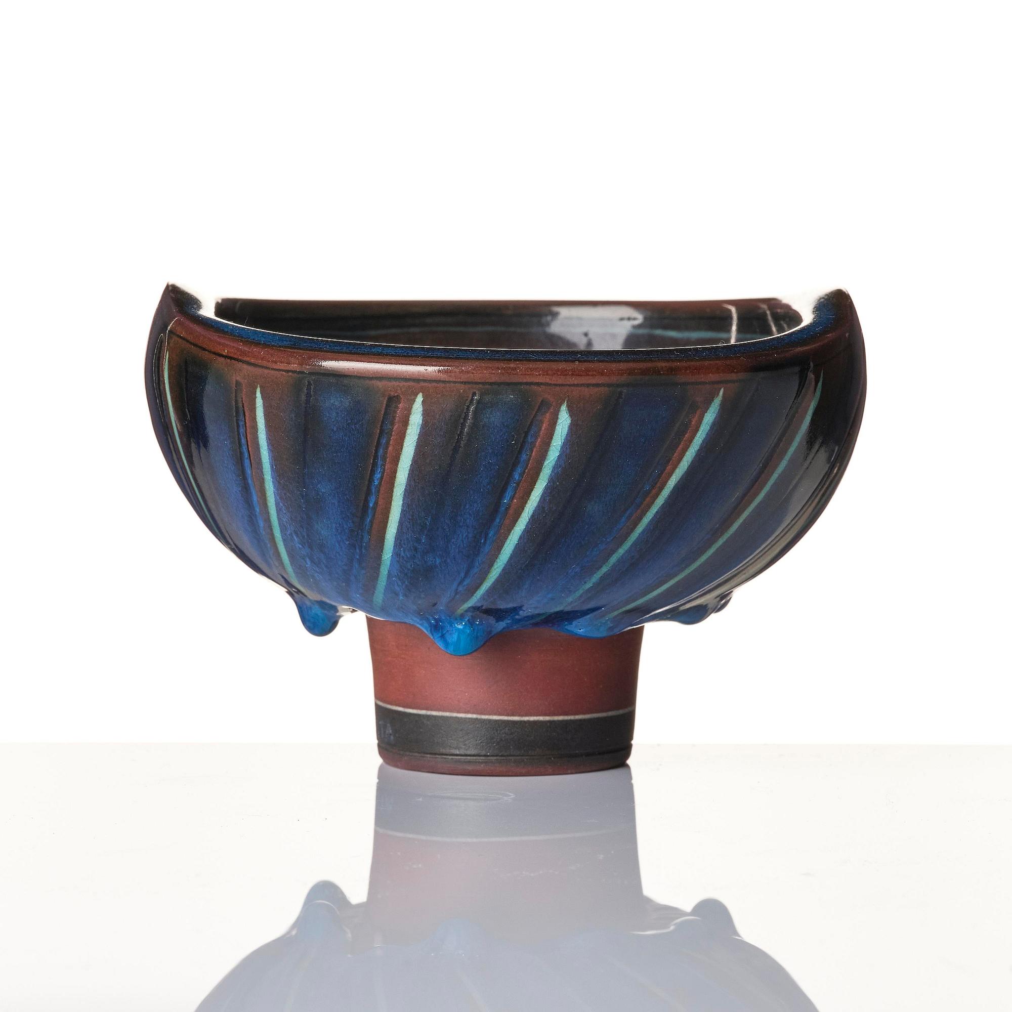 Wilhelm Kåge, a Farsta stoneware bowl, Gustavsberg Studio 1958.