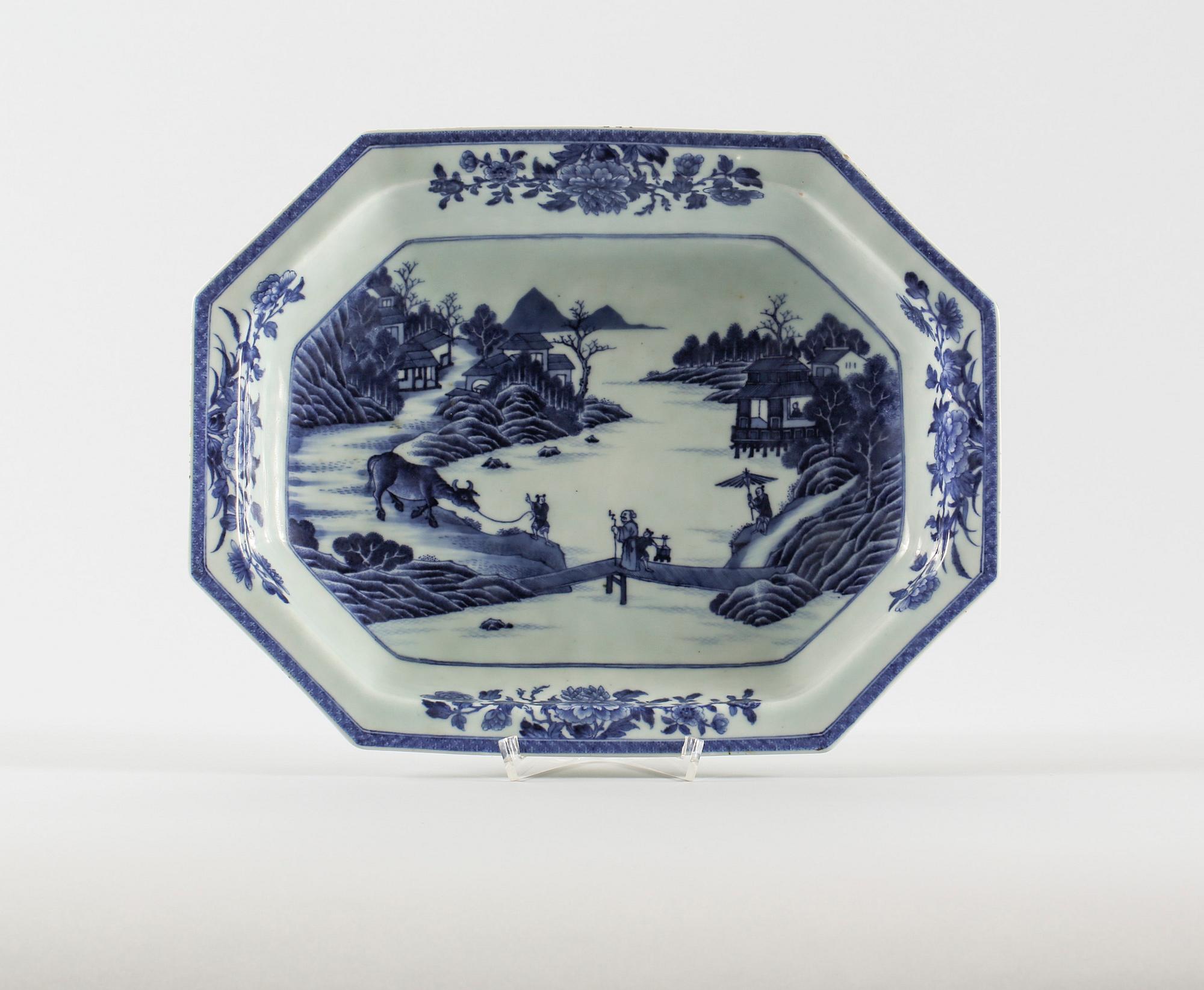 STEKFAT, porslin, Kina, Qianlong(1736-1705).