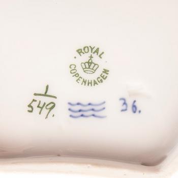 Service 52 dlr "Musselmalet" riflet, half and full lace Royal Copenhagen Denmark porcelain.