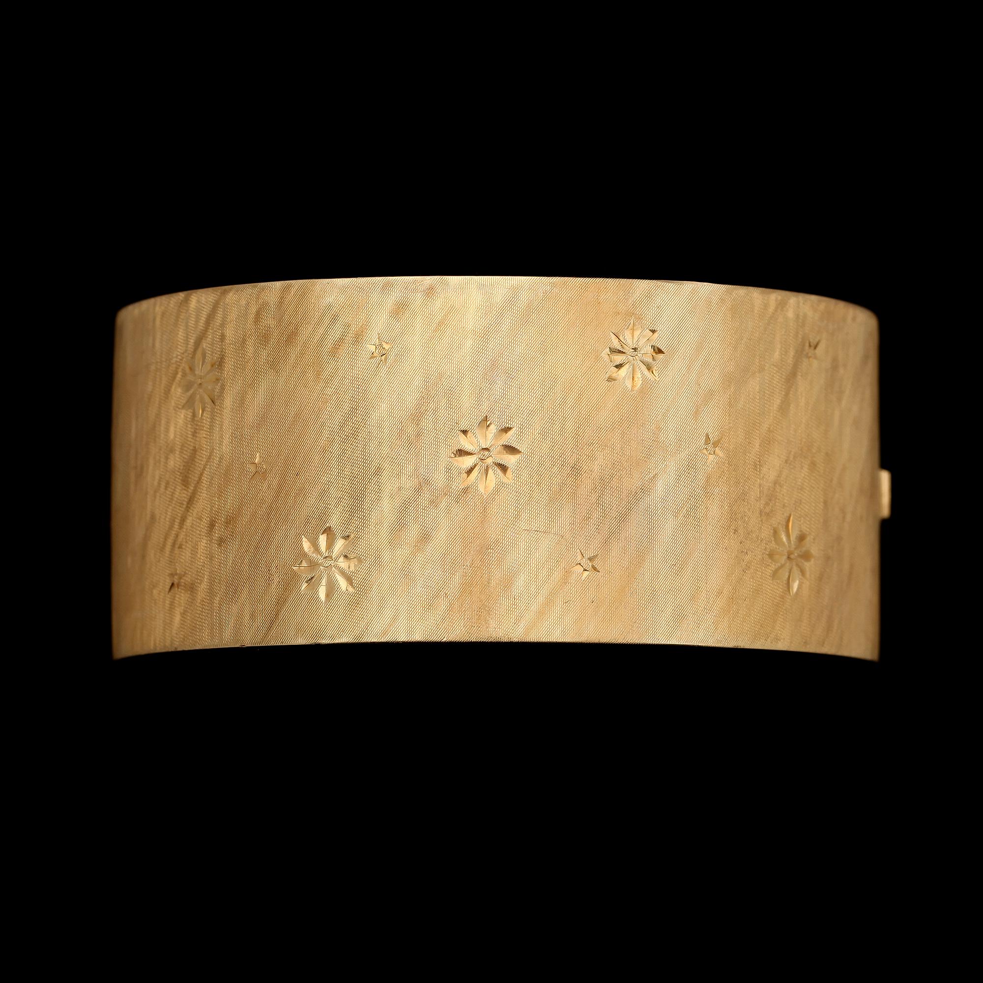 ARMBAND, 18K guld, 1900-talets mitt. Vikt ca 75 g.