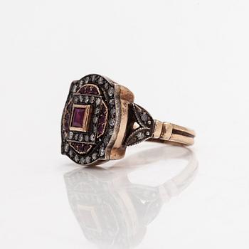 Ring, 8/8 cut diamonds, rubies, 14K (56) gold, silver.
