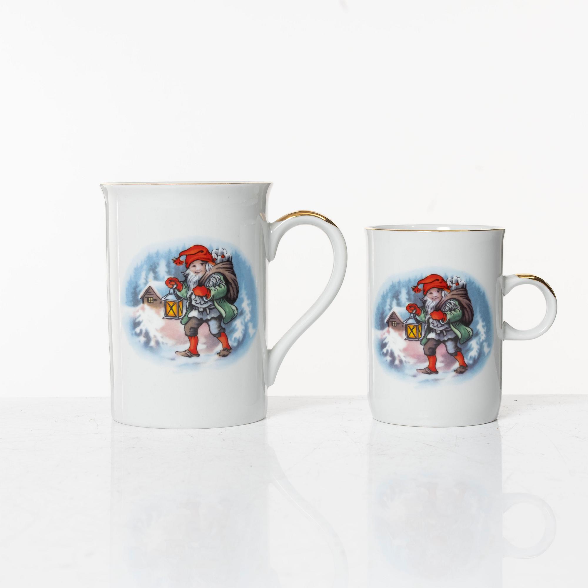 Christmas service, 77 pieces, Christineholm, second half of the 20th century.