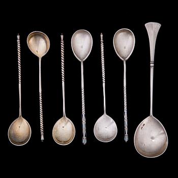 SKEDAR, 7 st, silver, Ryssland 1800-talets slut, 1900-talets början. Vikt 138 g.