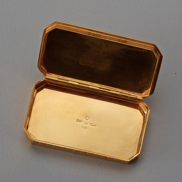 A Swedish early 19th century gold snuff-box, marks of Nils Carlén, Stockholm 1809.