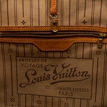 LOUIS VUITTON, a 'Neverfull MM' monogram canvas bag.