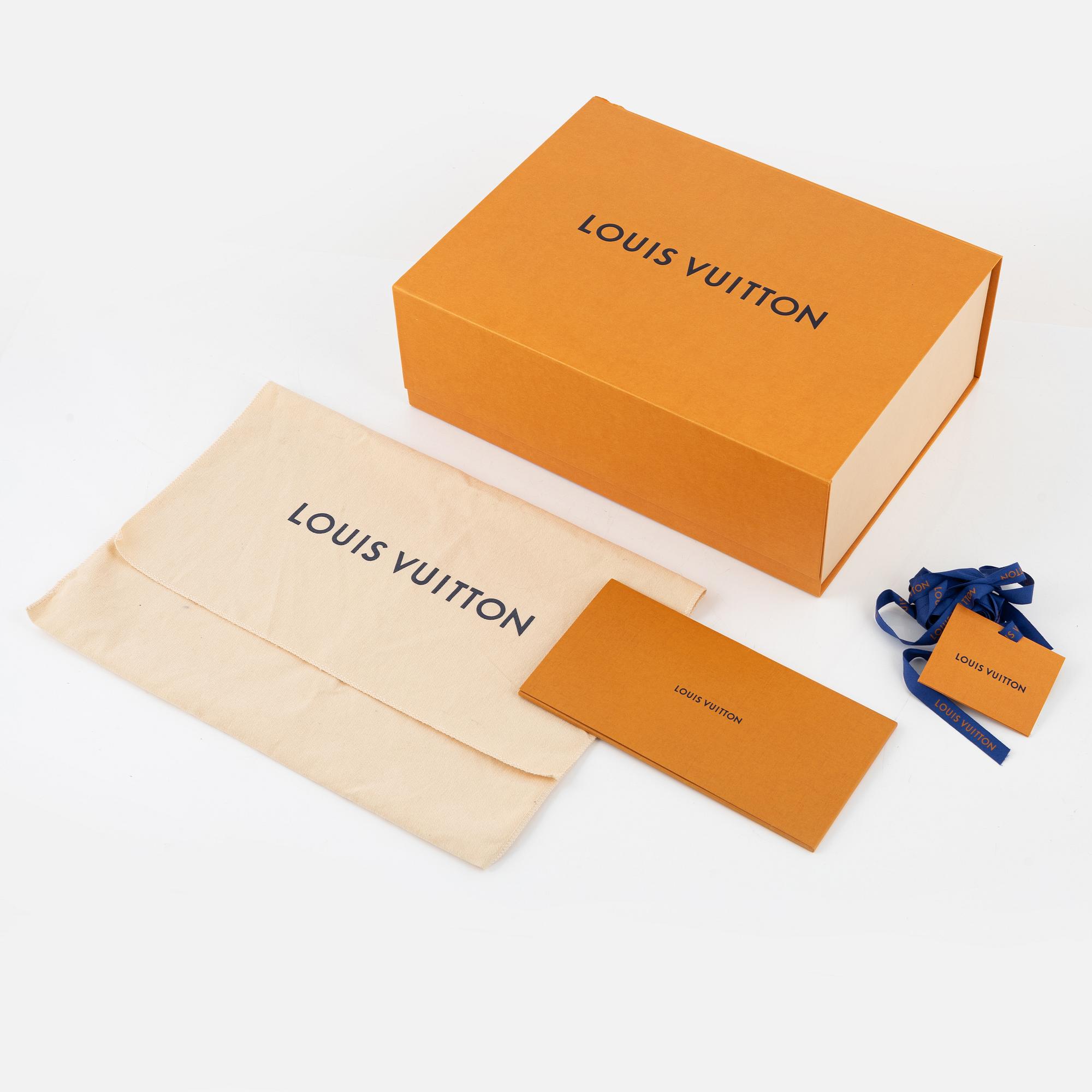 Louis Vuitton, a 'Pochette Metis' monogram canvas handbag, 2020.