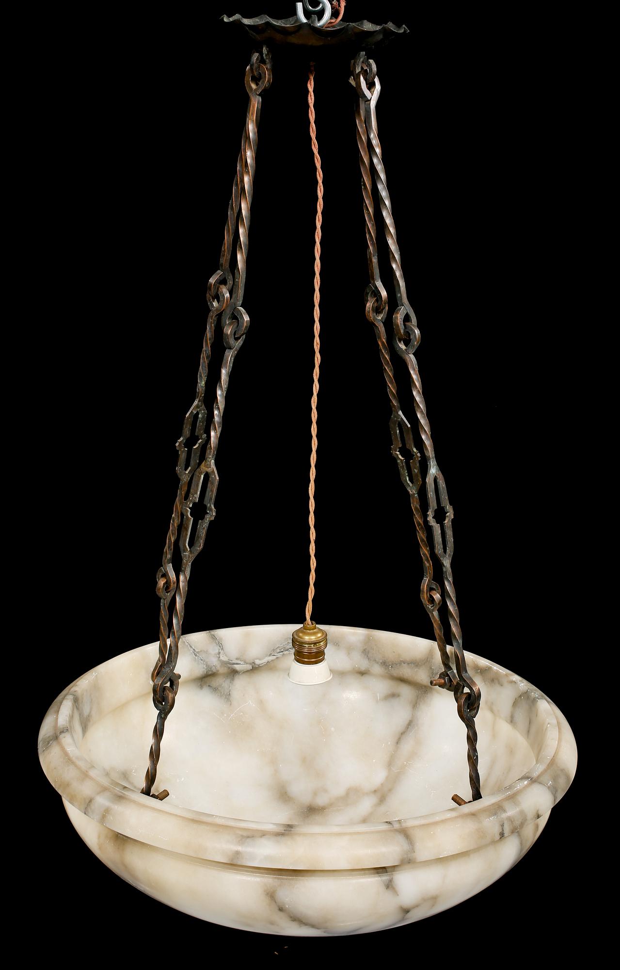 TAKAMPEL, 1900-talets första hälft. Höjd 22 cm.