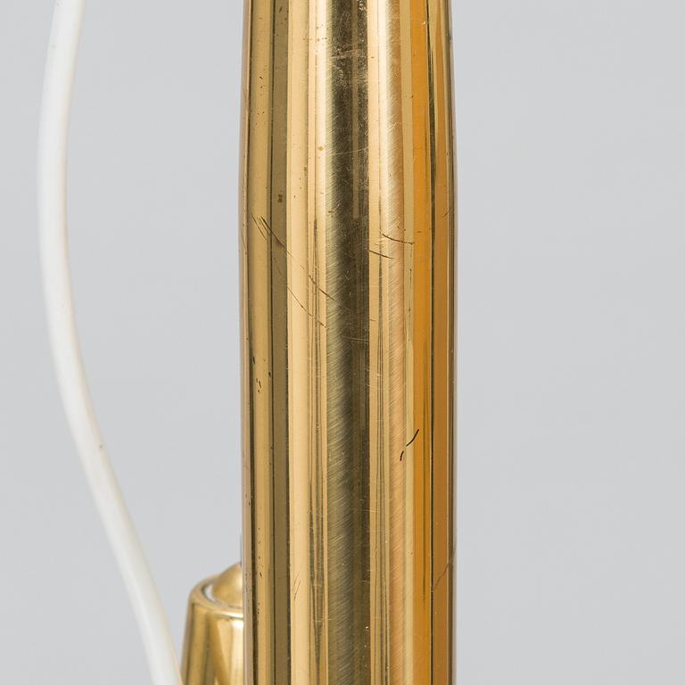 Paavo Tynell, taklampa, modell 1965 A, Taito / Idman 1900-talets mitt.