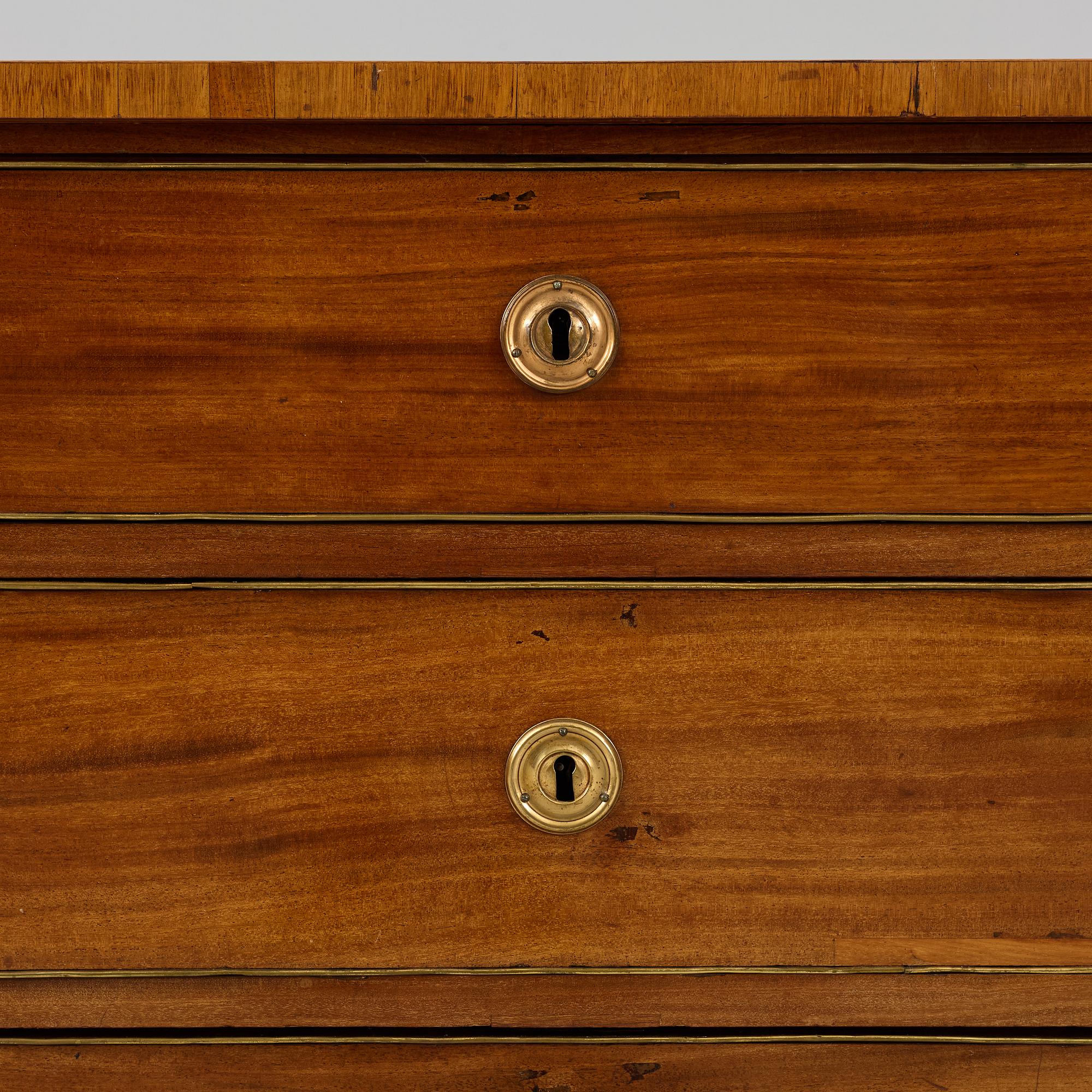 Byrå, sengustaviansk, sent 1700-tal.