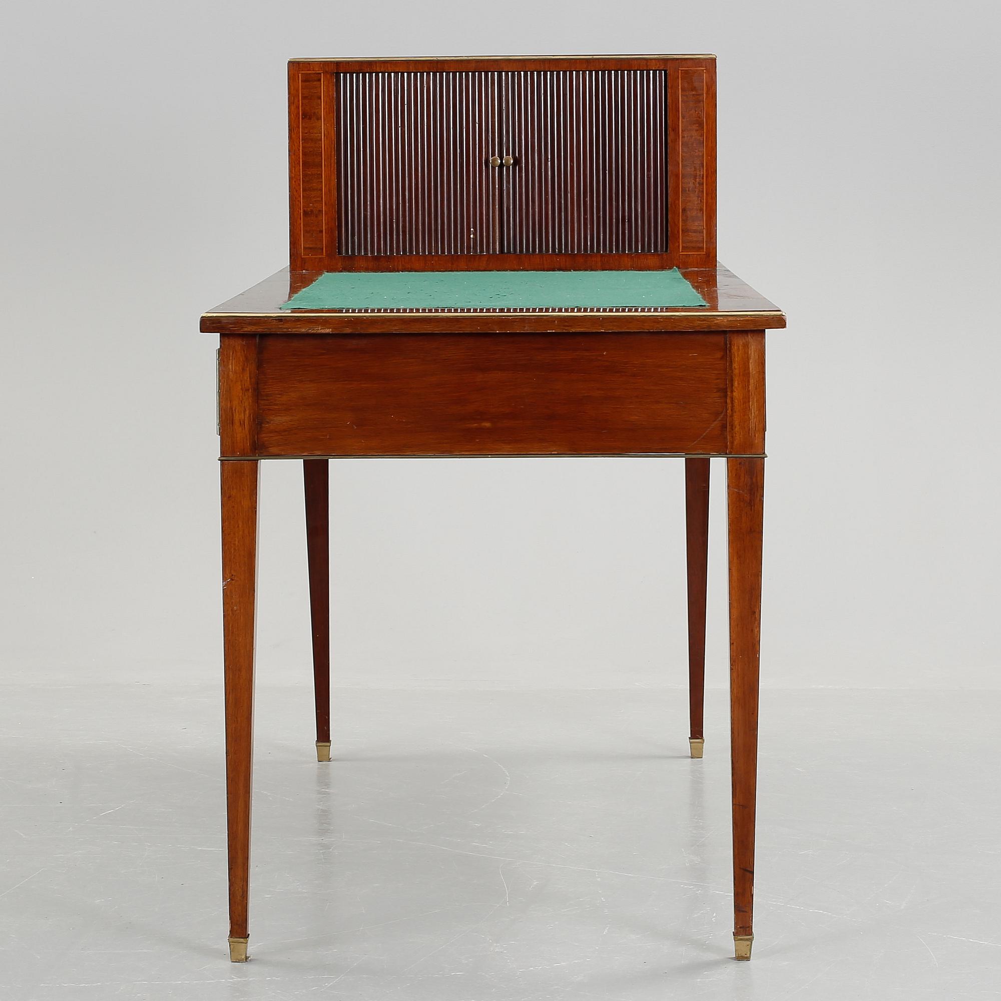 SKRIVBORD, sengustaviansk stil, 1920-tal.