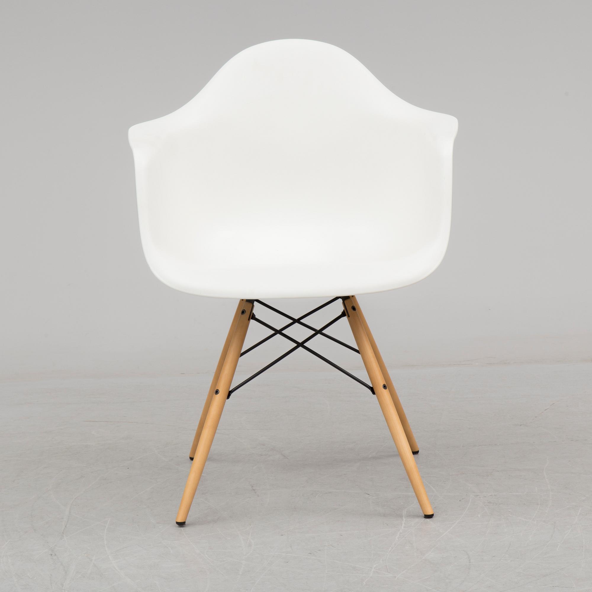 CHARLES & RAY EAMES, a plastic armchair DAW from Vitra, 2016.