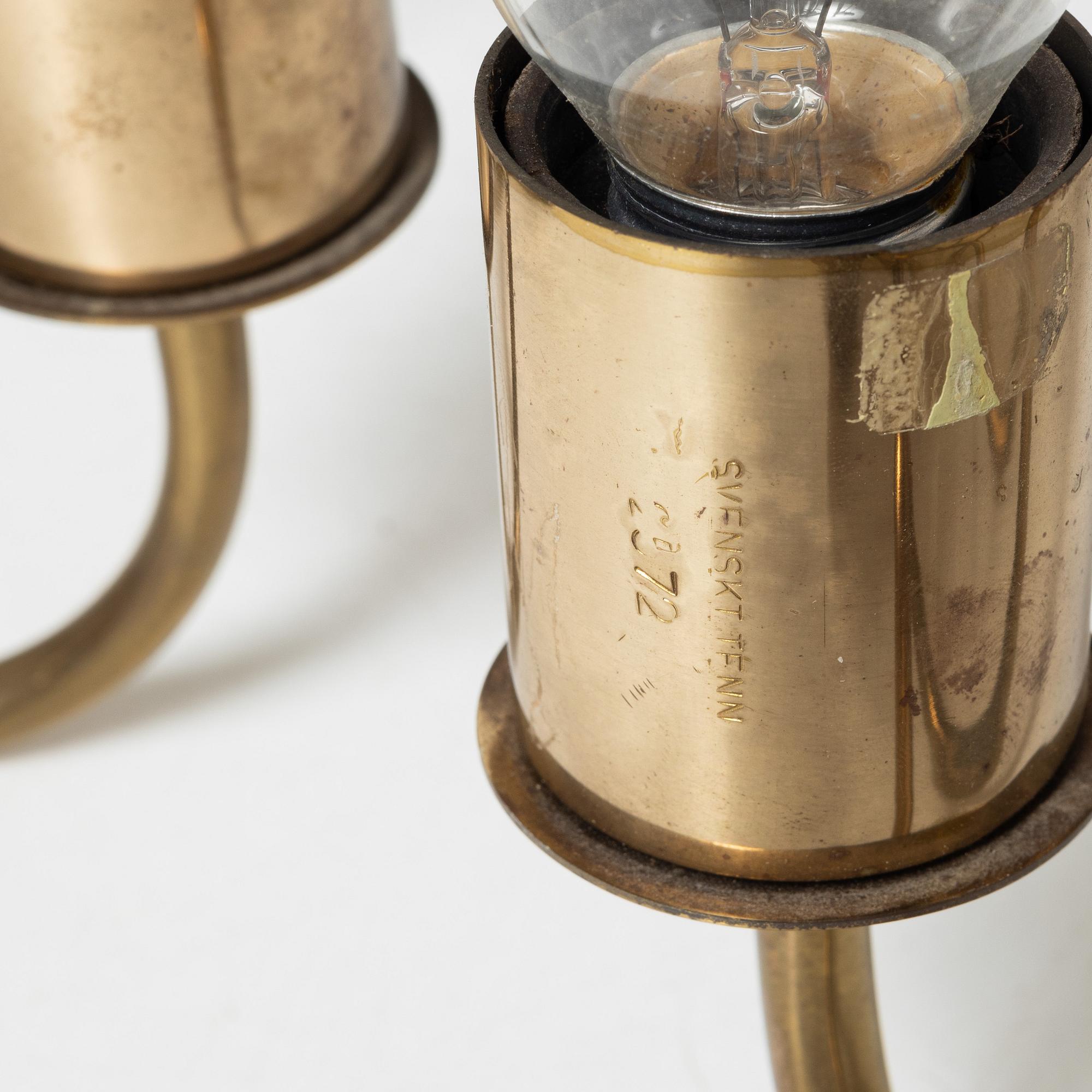 Josef Frank, Vägglampor, ett par, modell B2572 för Firma Svenskt Tenn.