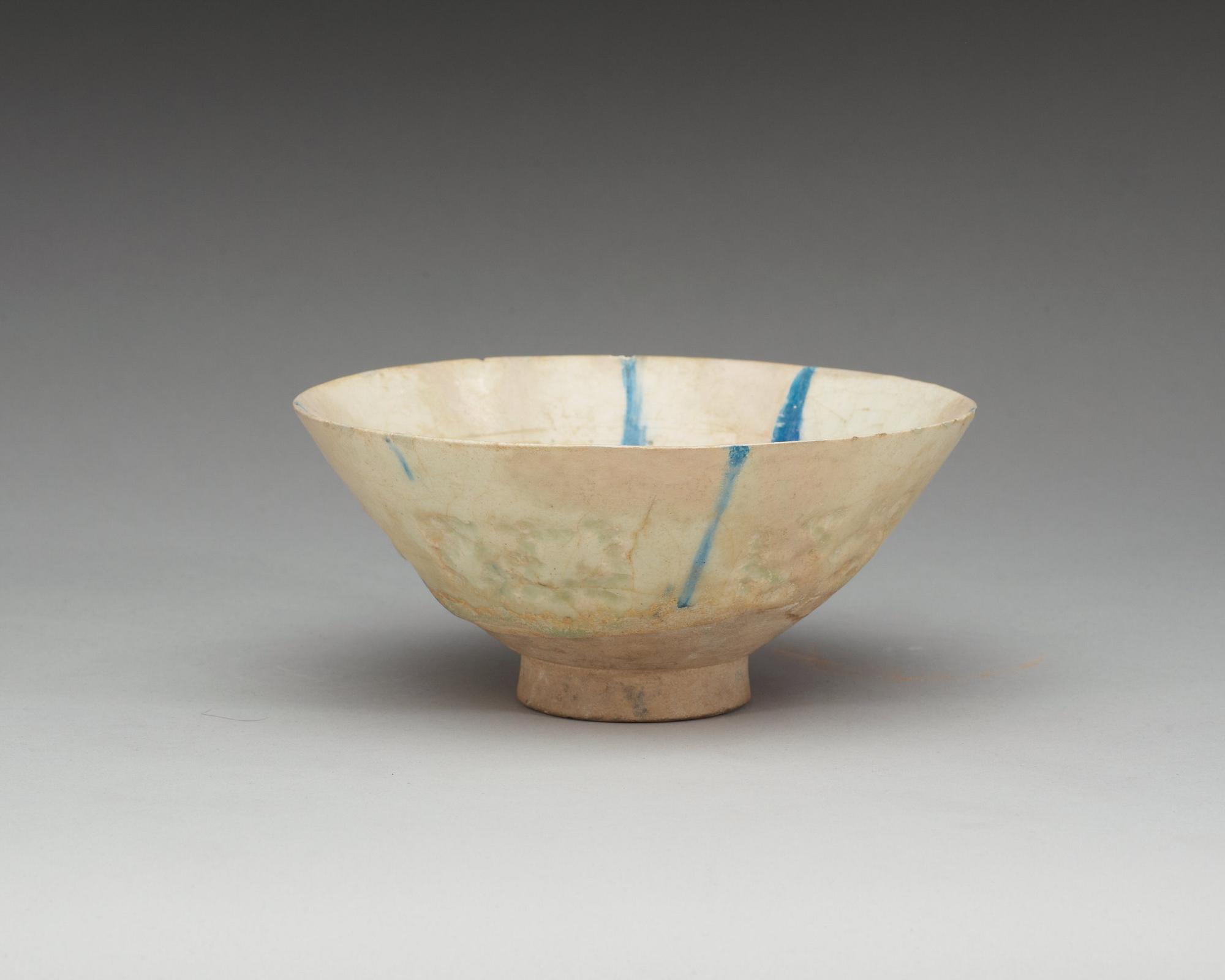 SKÅL. Diameter 19 cm. Iran, Keshan 1100-talets andra hälft.