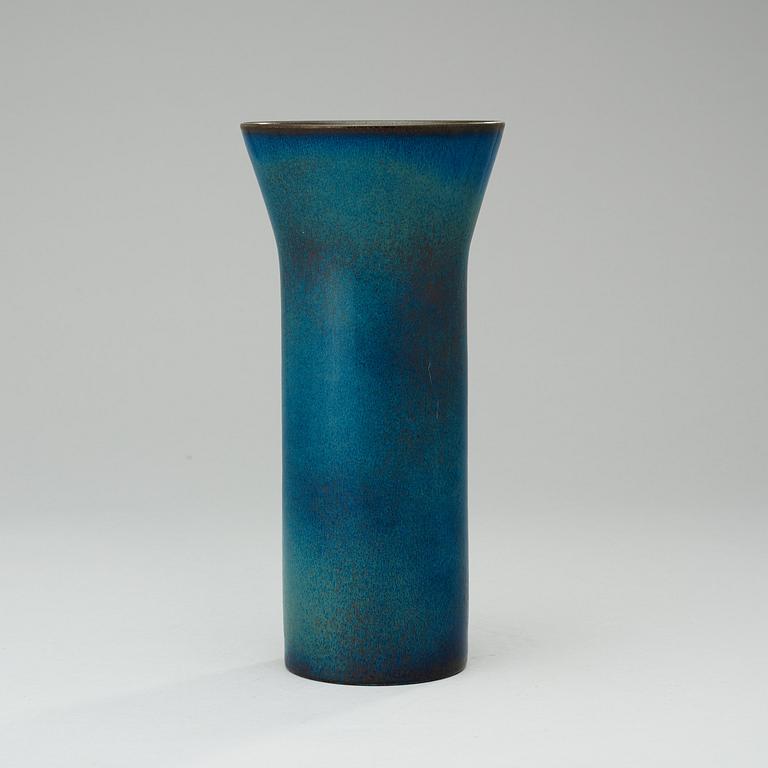 A Stig Lindberg stoneware vase, Gustavsberg Studio 1958-59.