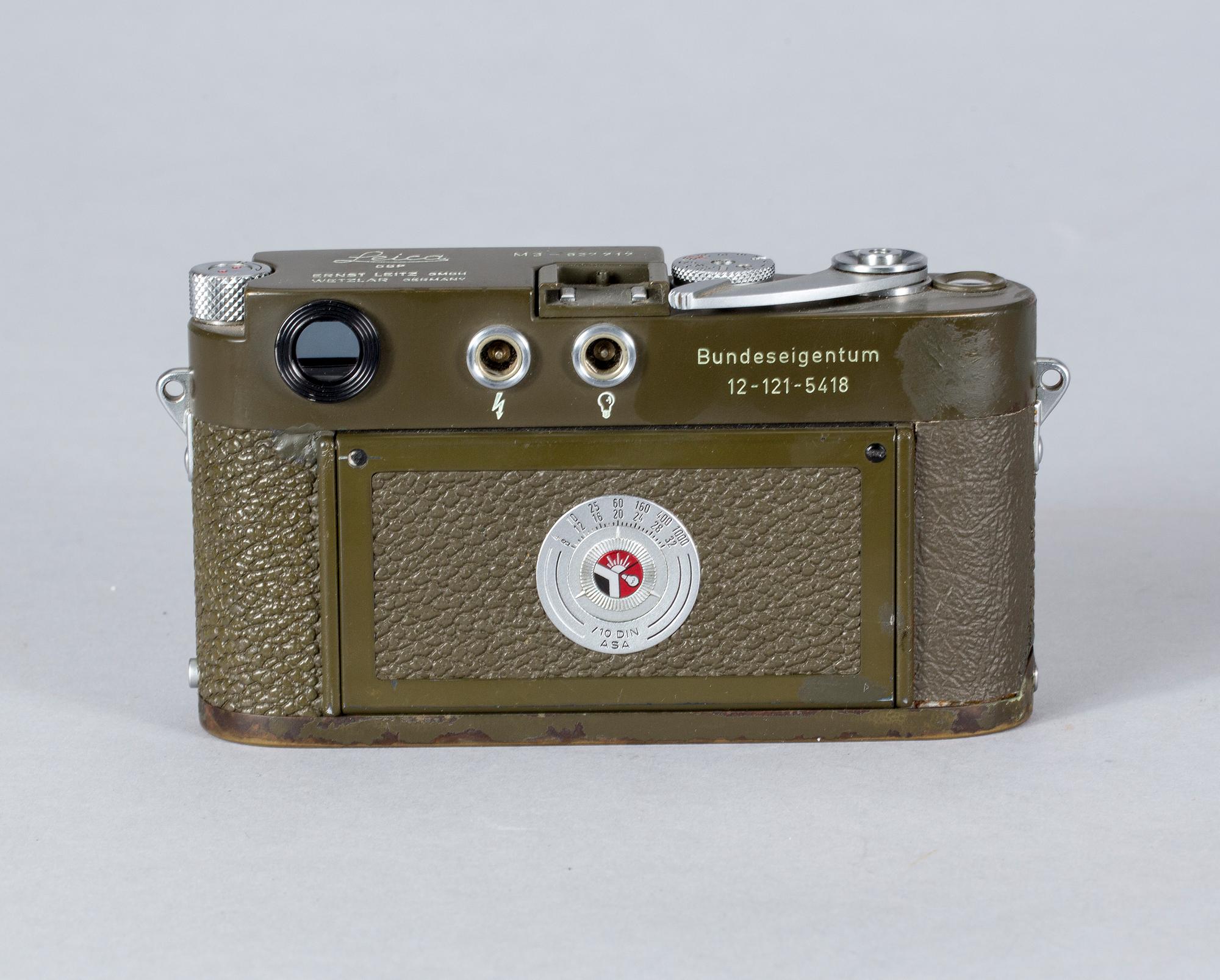 KAMERA, Leica M3 Olive, tillverkad för den Tyska armén, nr. 927717, Wetzlar, Tyskland, 1958.