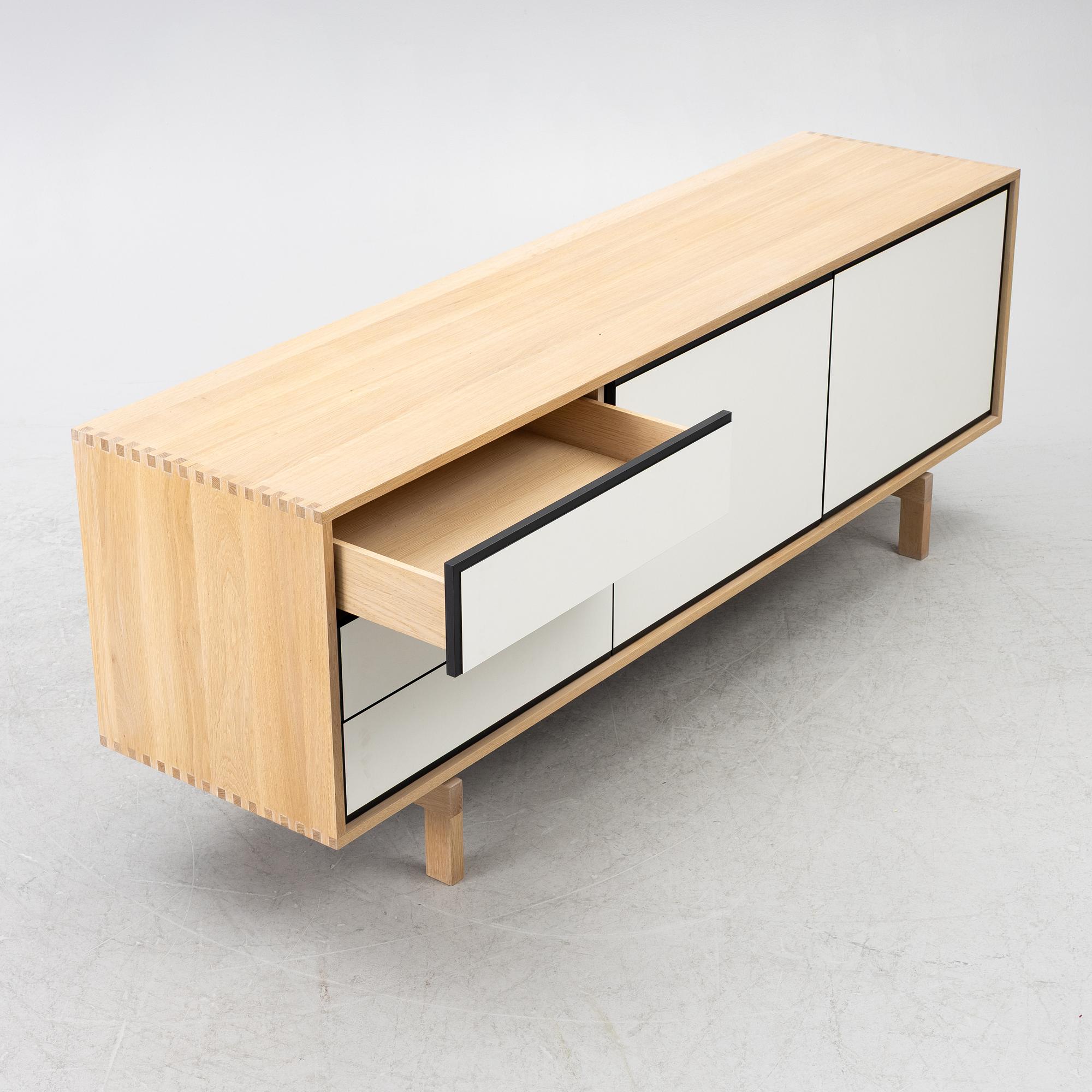 Michael H Nielsen, sideboard, "Floow", Bolia.