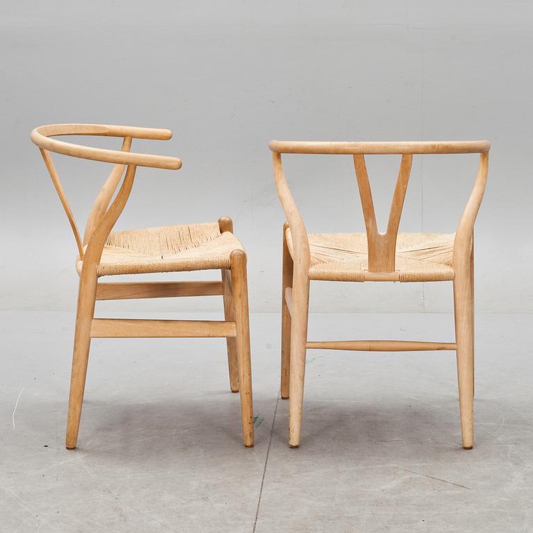 STOLAR, 2 stycken, Hans J Wegner, "Y-stolen", Carl Hansen & Son, Danmark. 1900-talets andra hälft.