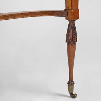 A late Mustavian mahogany table attributed to L. Qvarnberg (master in Stockholm 1801-13).