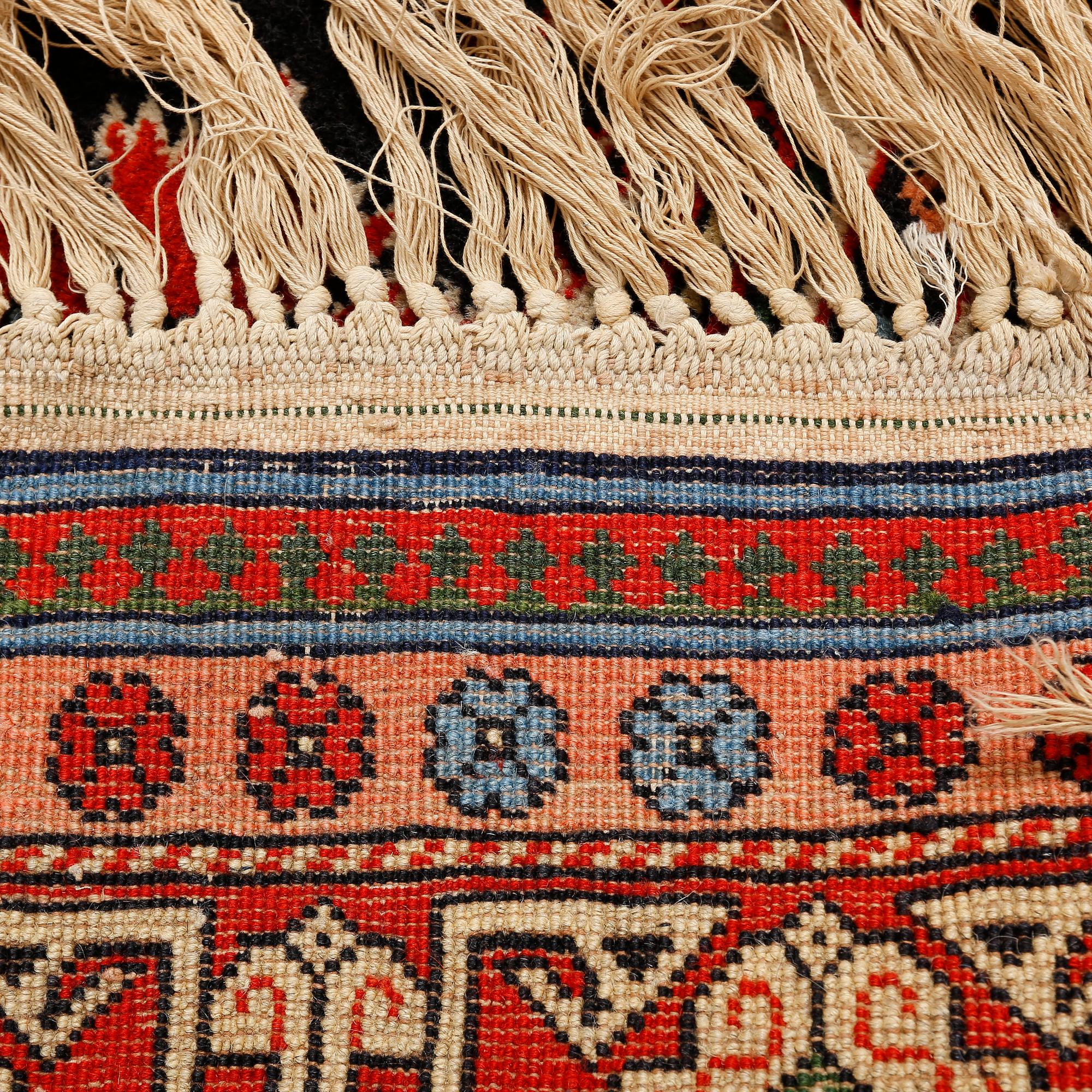 MATTA, sannolikt  Shirvan, Perpedil. Ca 170x106 cm.