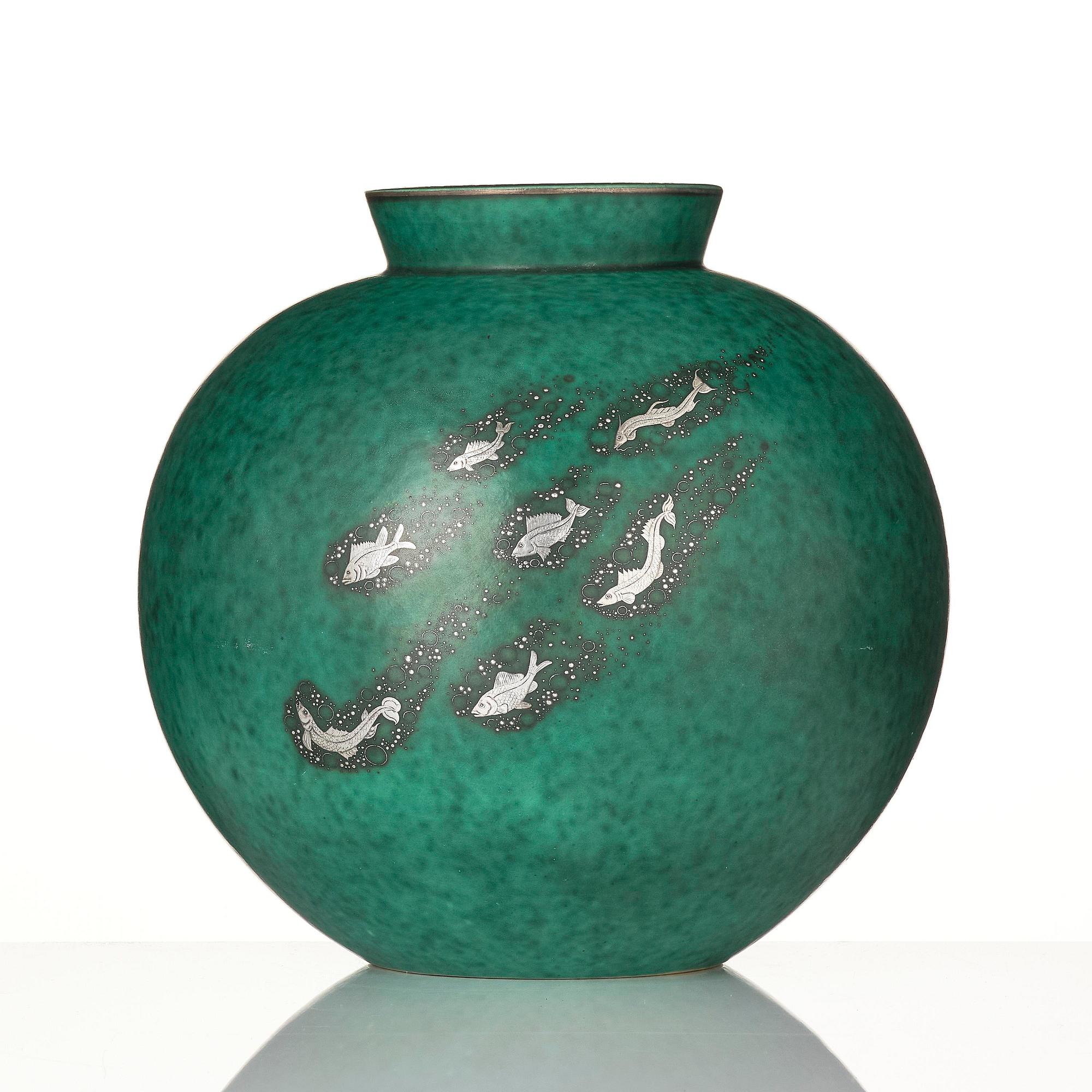 Wilhelm Kåge, an "Argenta" stoneware vase, Gustavsberg 1948.