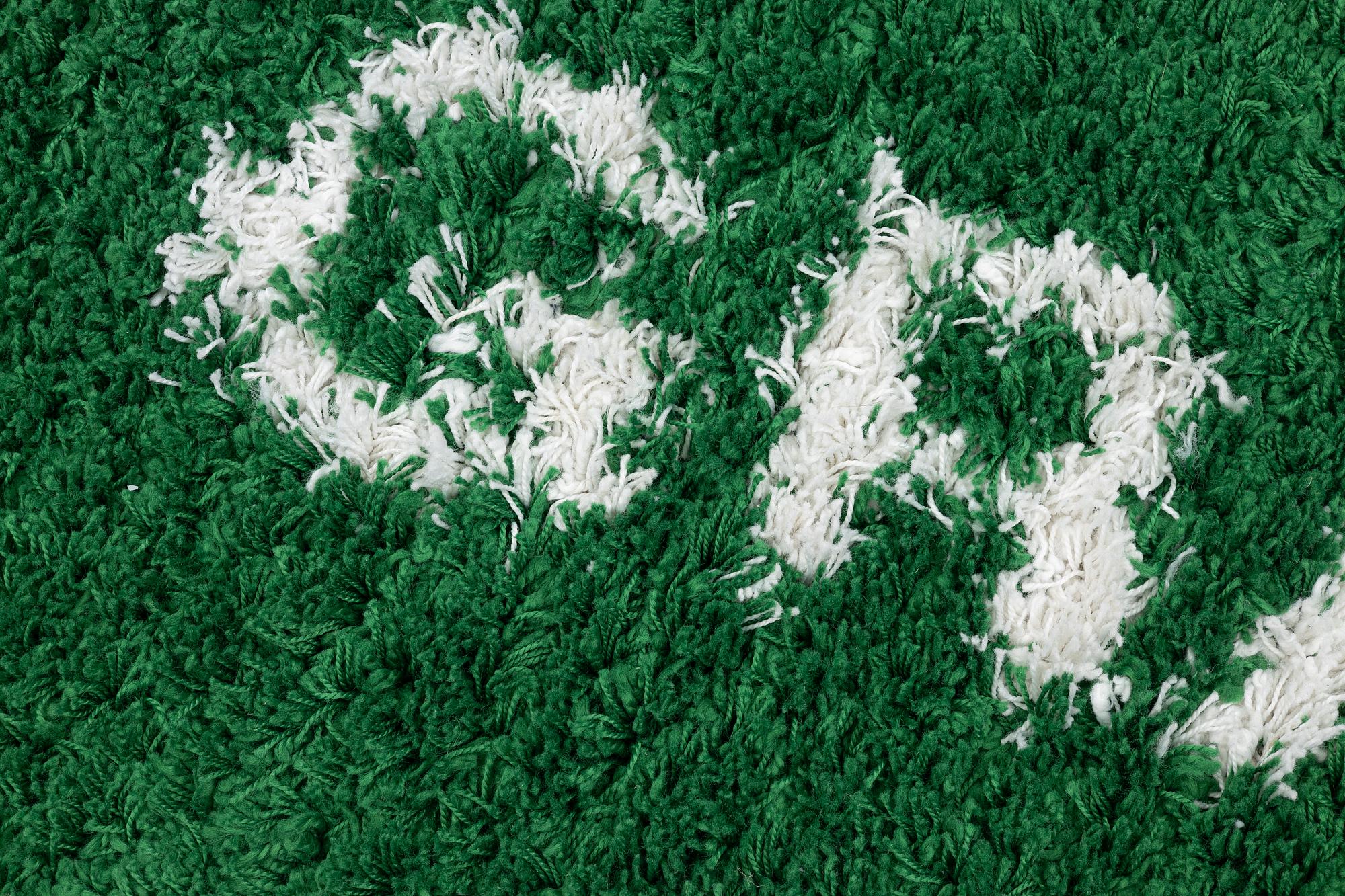 a "Wet Grass" carpet, Ikea, ca 199 x 136 cm.