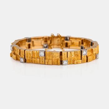 Björn Weckström, "Caroline", An 18K gold bracelet with diamonds ca. 1.20 ct in total. Lapponia 1984.