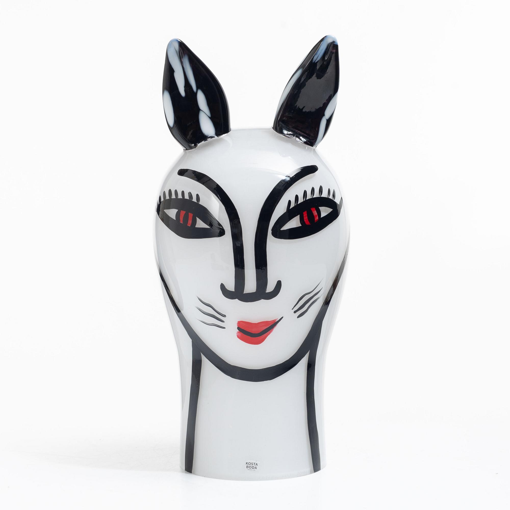 Ulrica Hydman-Vallien, Figurine, signed Kosta Boda. Late 20th century.