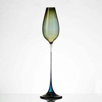 A Nils Landberg glass goblet, Orrefors.