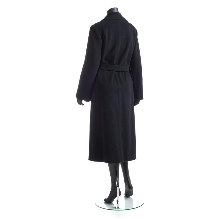 HERMÈS, a black cashmere blend coat.