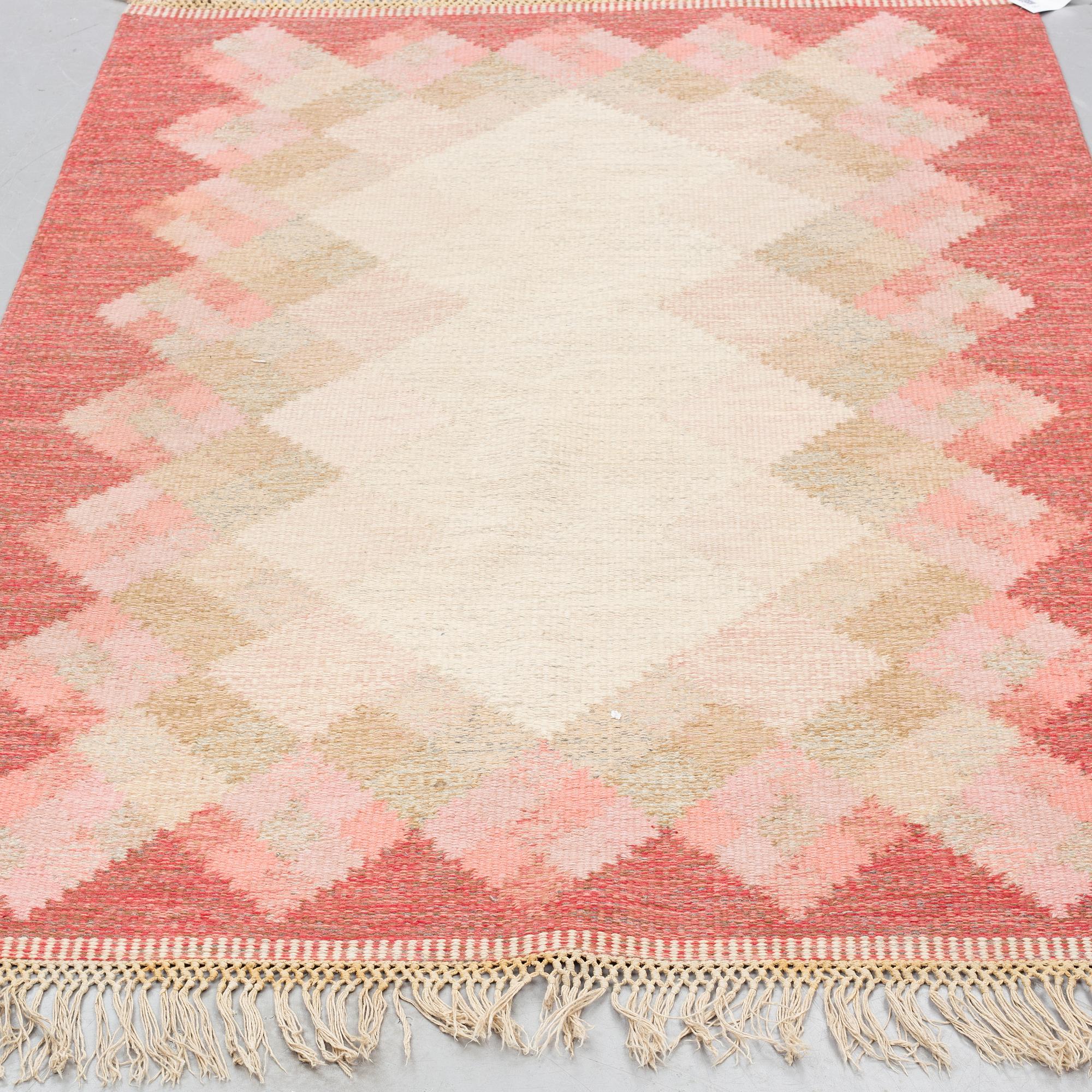 Carpet, flat weave, ca 203 x 136 cm, signed S.