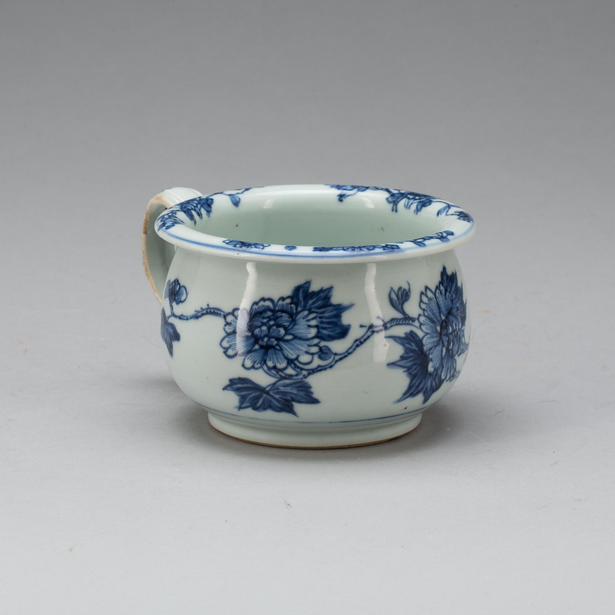 NATTPOTTA, porslin, Kina, Qianlong 1750-tal.
