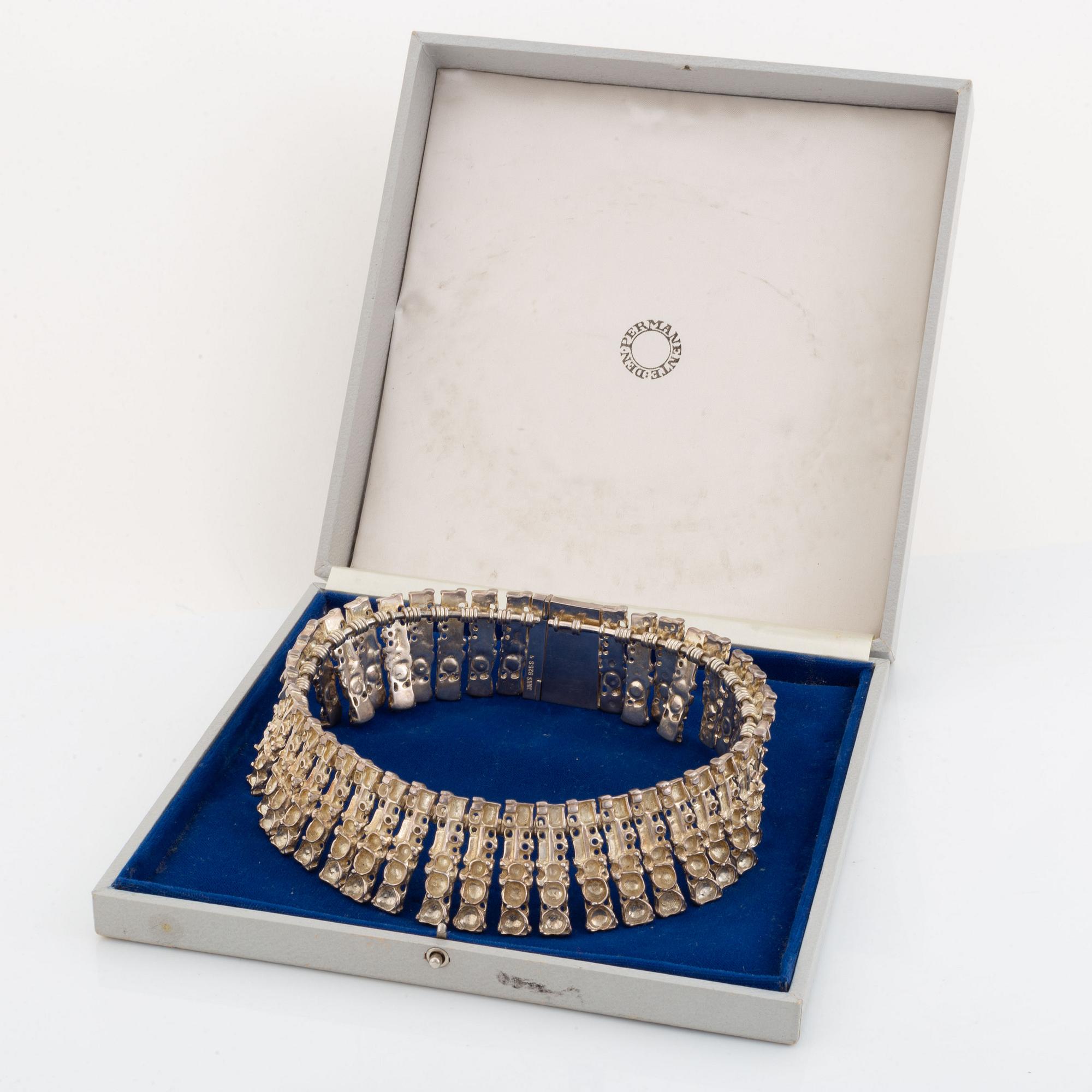 A Juhls silver necklace.