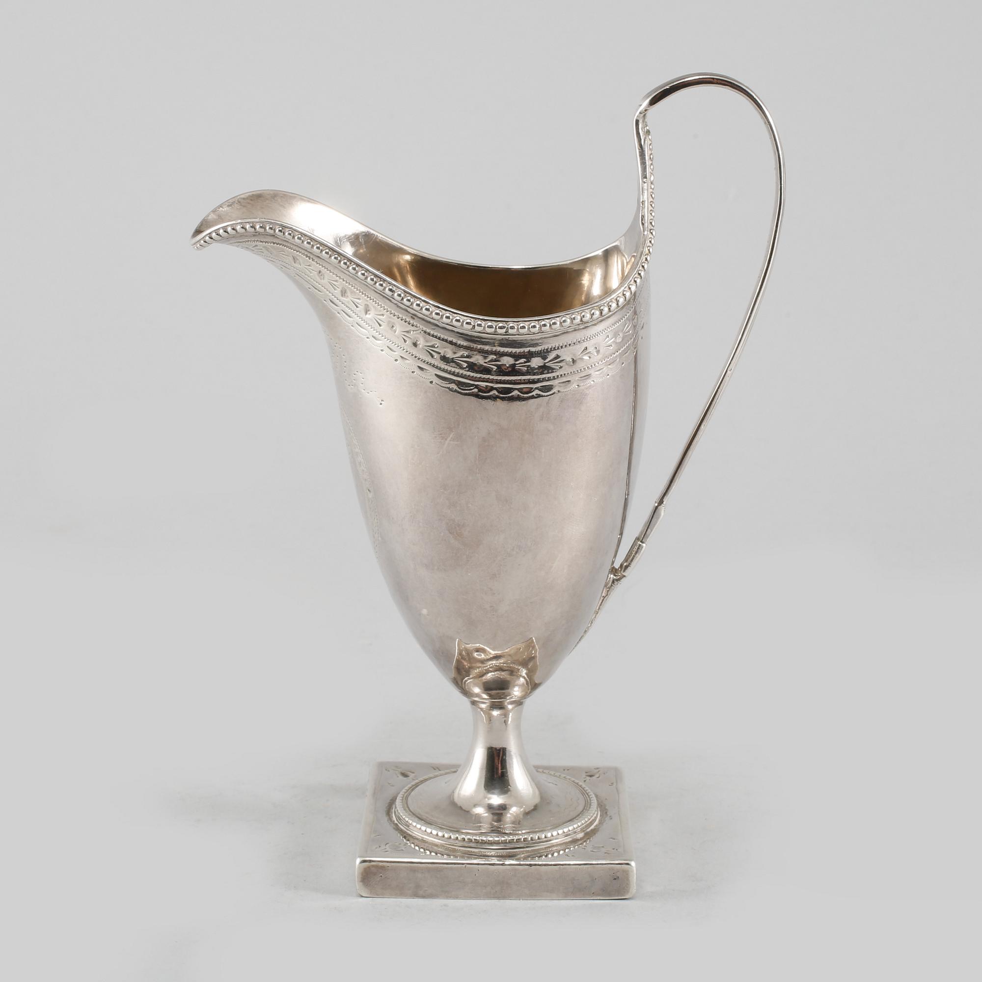 GRÄDDKANNA, silver, ostämplad, 1800-talets första hälft. Vikt 120 gram.