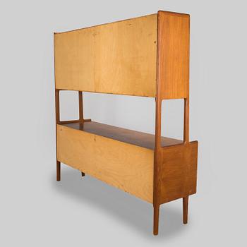 Hans J. Wegner, kaappi, "RY-20" Ry Möbler, Tanska, 1960-luku.