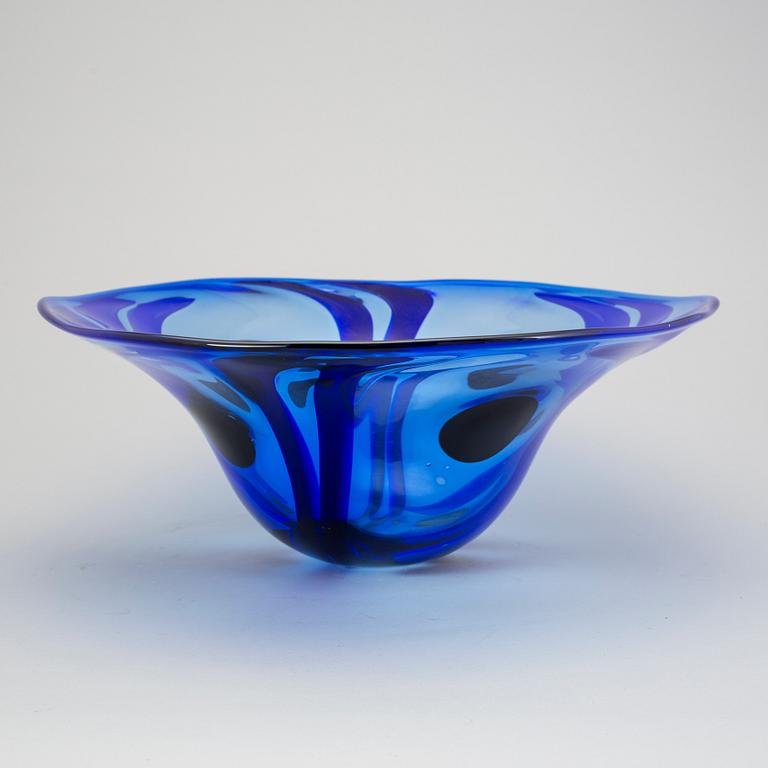 A Lars Hellsten glass vase, Orrefors.