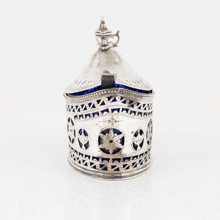 An English Silver Mustard Pot, mark of Thomas Shepherd, London 1788.