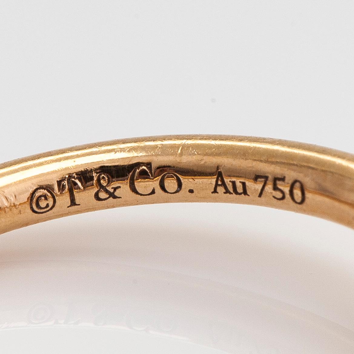 Tiffany & Co, an 18K gold 'T-wire' ring.