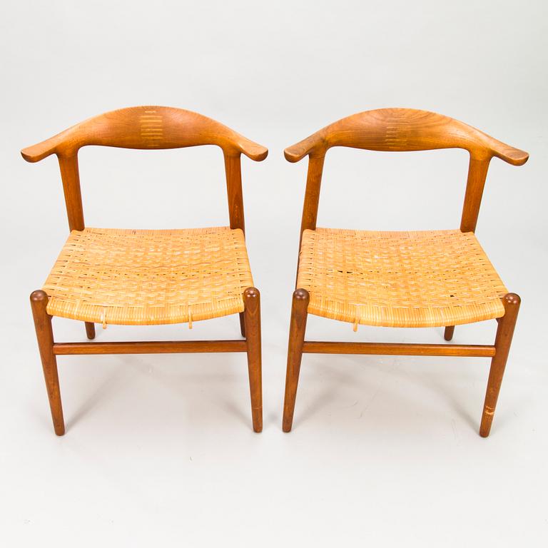 HANS J WEGNER, TUOLEJA, 5 kpl, "Cowhorn Chair", malli JH-505, Johannes Hansen, Tanska 1950-60. Malli muotoiltu 1952.