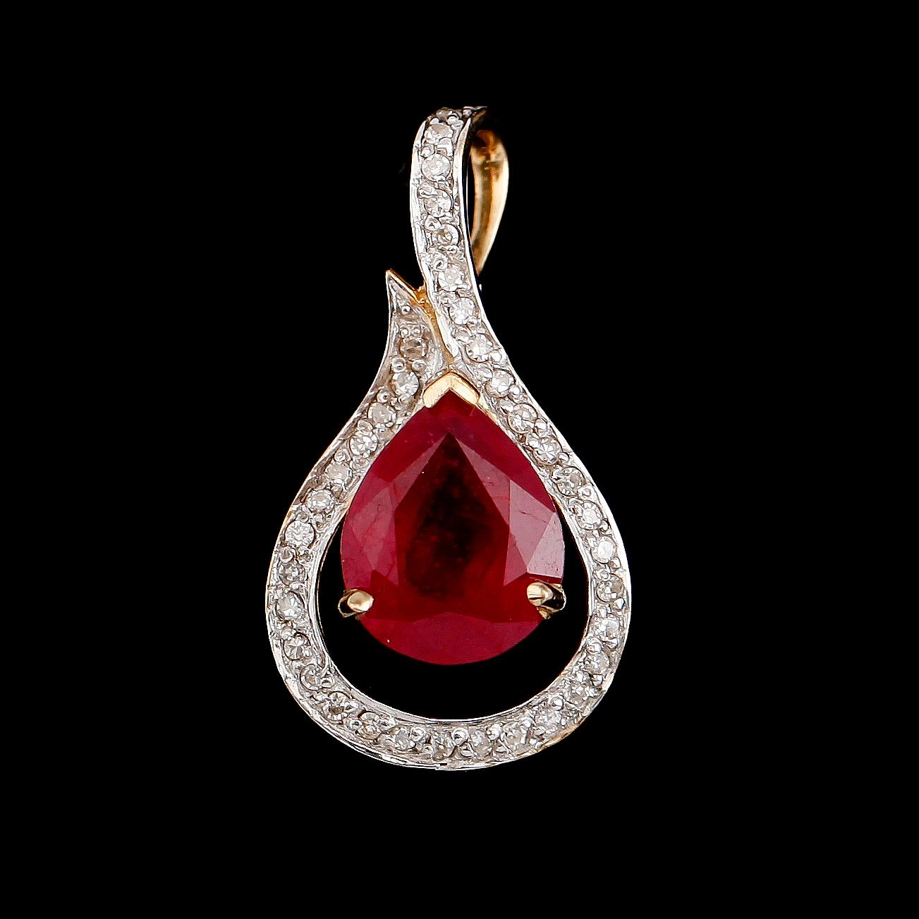 HÄNGE, 9 k guld, rubin samt diamanter tot ca 0.37 ct.