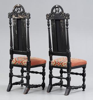 STOLAR, ett par, omkring år 1700. Barock.