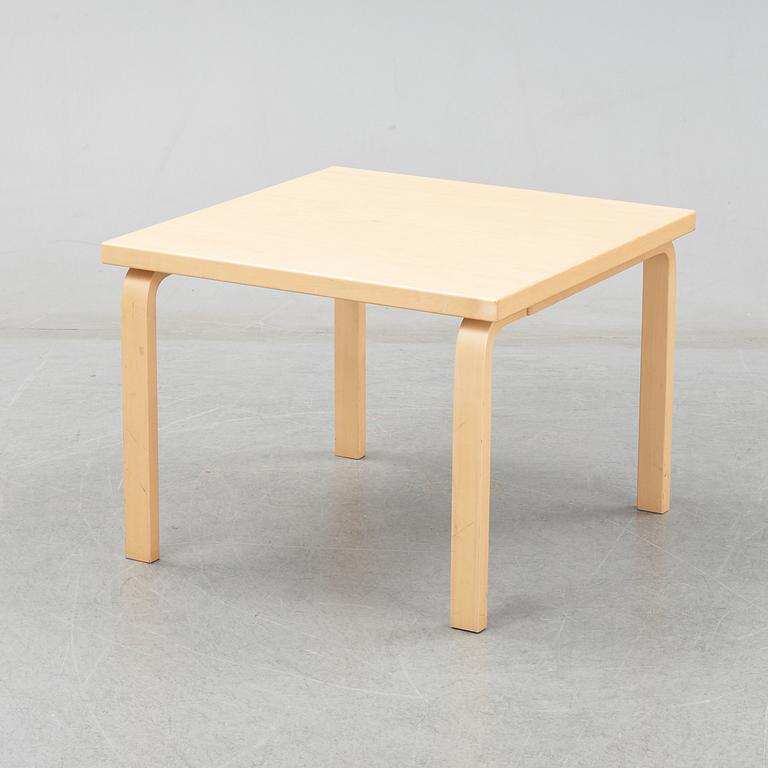 Alvar Aalto, a birch coffee table, Artek, Finland, 2002.