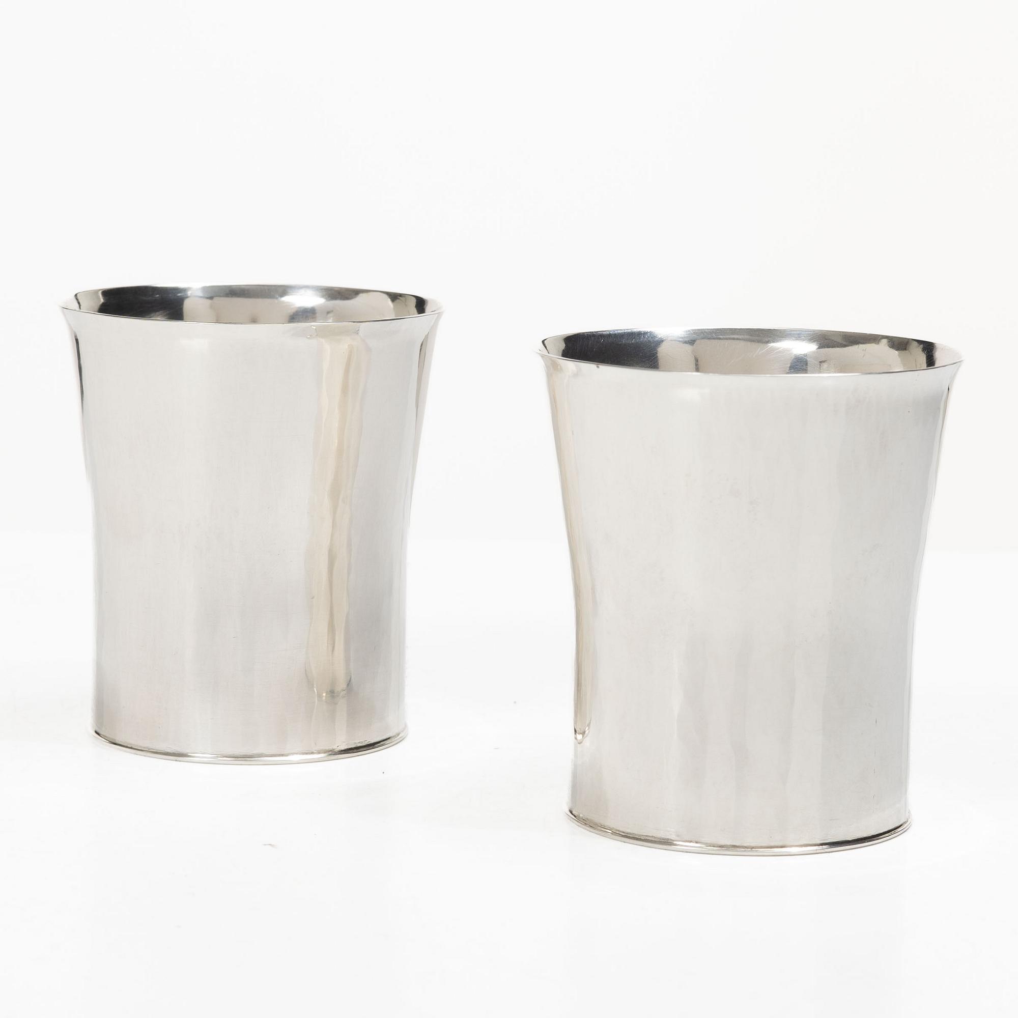 Sigurd Persson, Beakers, a pair, silver, Stockholm 1987.