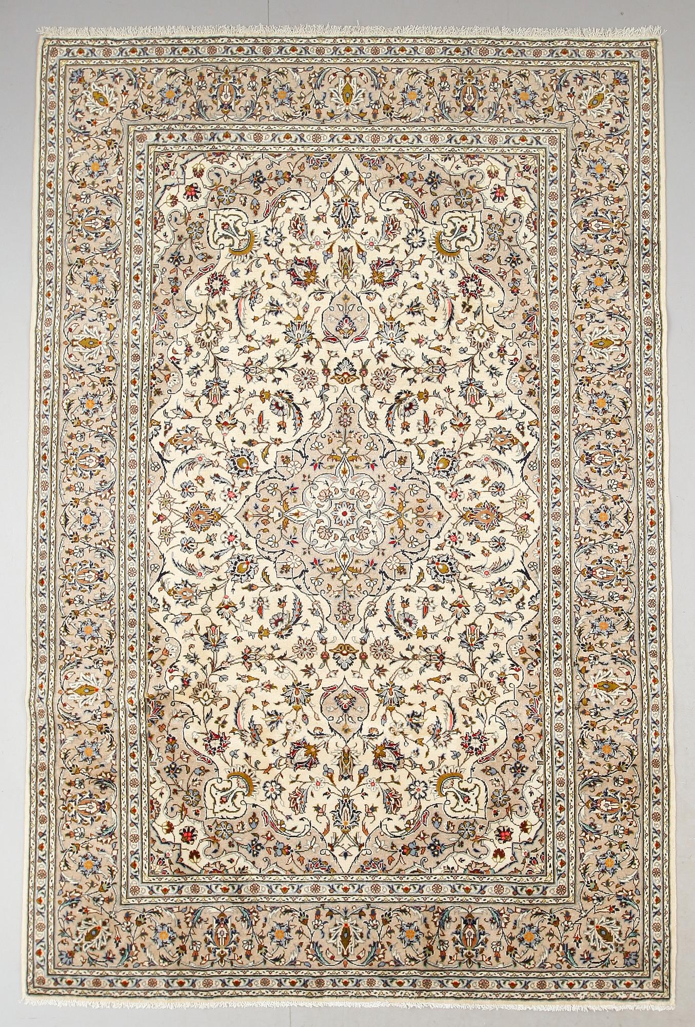 MATTA, Keshan, ca 302 x 200 cm.