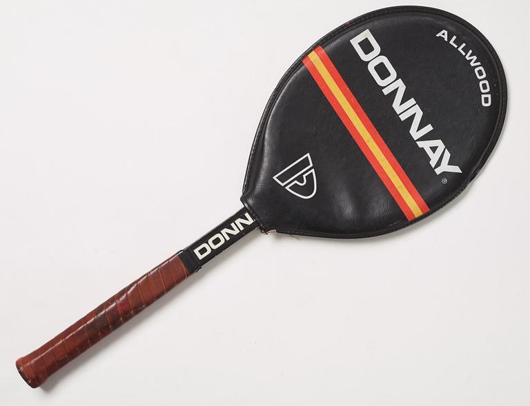 Tennisracket, Donnay Borg Allwood. Signerad av Björn Borg med dedikation på Slipcase.