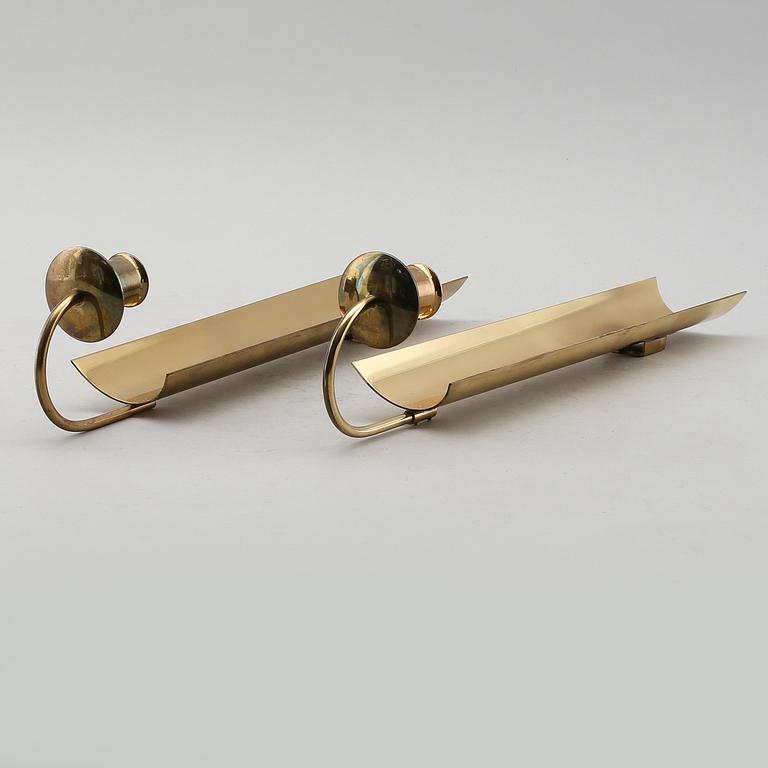 VÄGGLJUSSTAKAR, 2 st, mässing, "Reflex", Pierre Forsell, Skultuna, 1900-talets andra hälft.